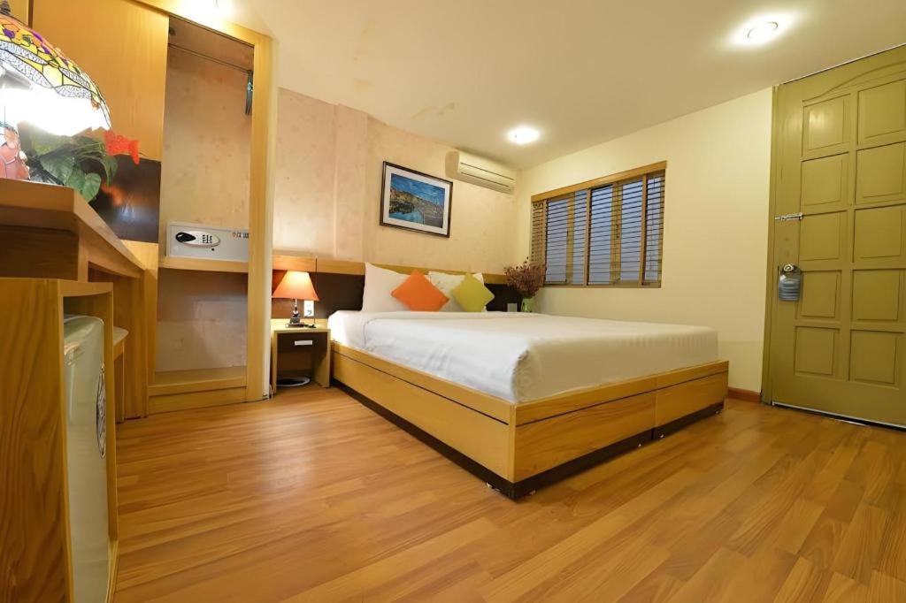 Khách sạn Serenity 2