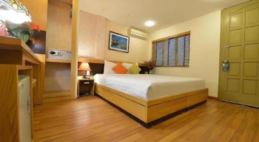 Khách sạn Serenity 2 3*